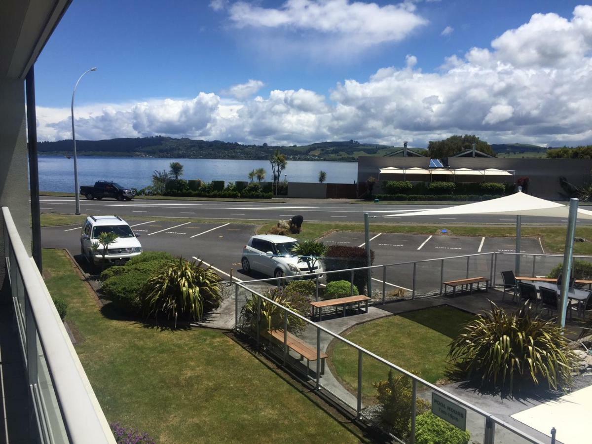 Lake Terrace Apartment Taupo Ngoại thất bức ảnh