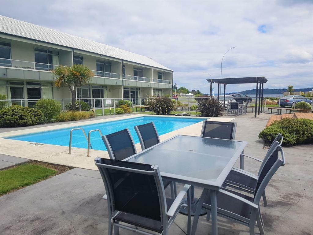 Lake Terrace Apartment Taupo Ngoại thất bức ảnh